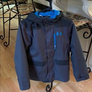 Underarmour coldgear Youth Large, winter coat